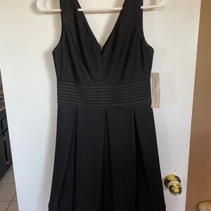 Maggie London Women's Black V-Neck Dress - Size 2